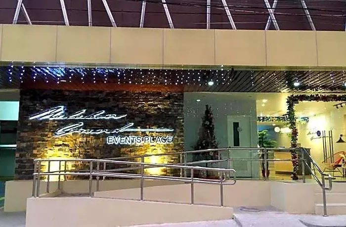 호텔 Malabon Grand And Events Place 3*