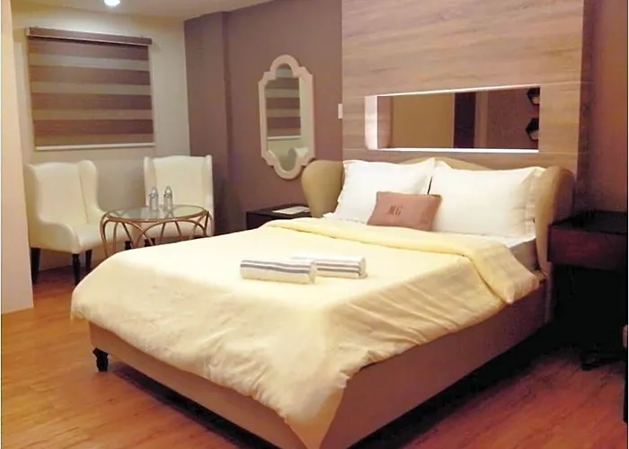 Malabon Grand And Events Place 호텔 3*